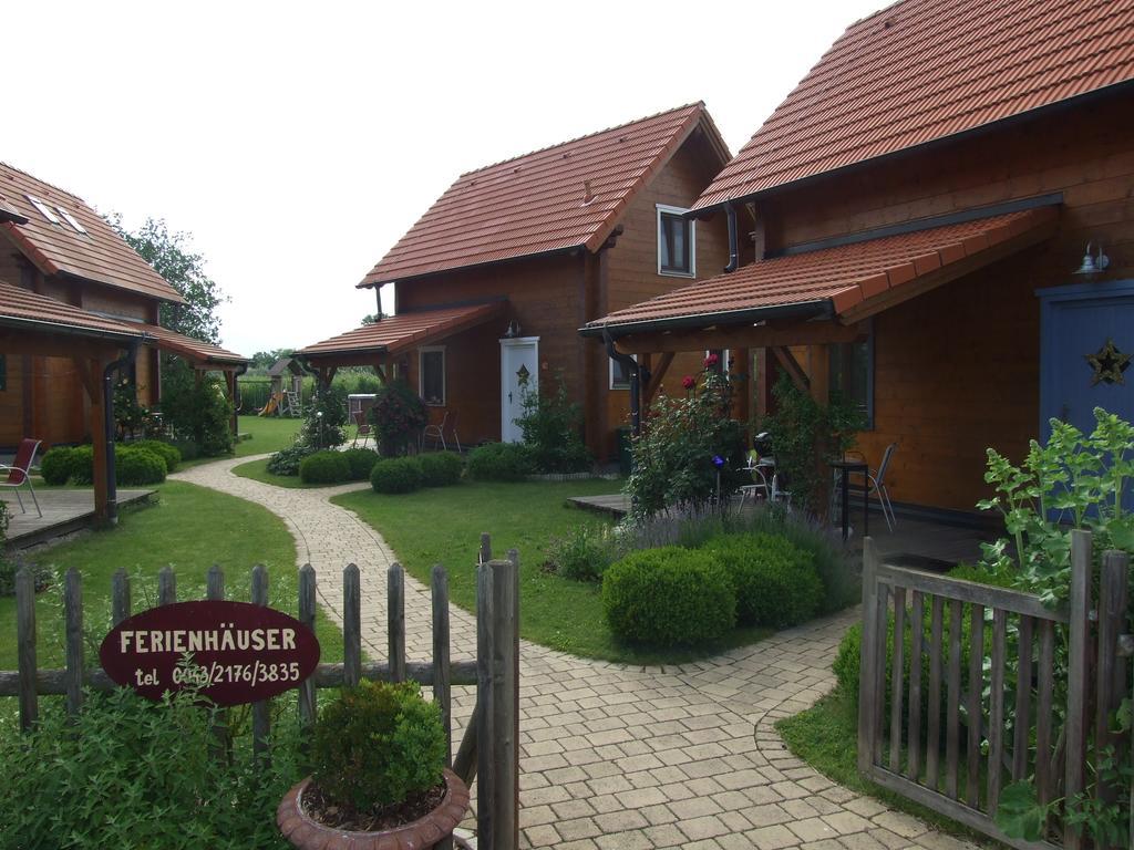Ferienhäuser Aura Sankt Andrä bei Frauenkirchen Exterior foto